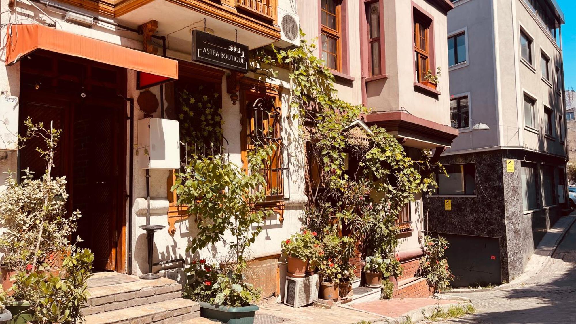 Astra Boutique Hotel Istanbul Exterior photo