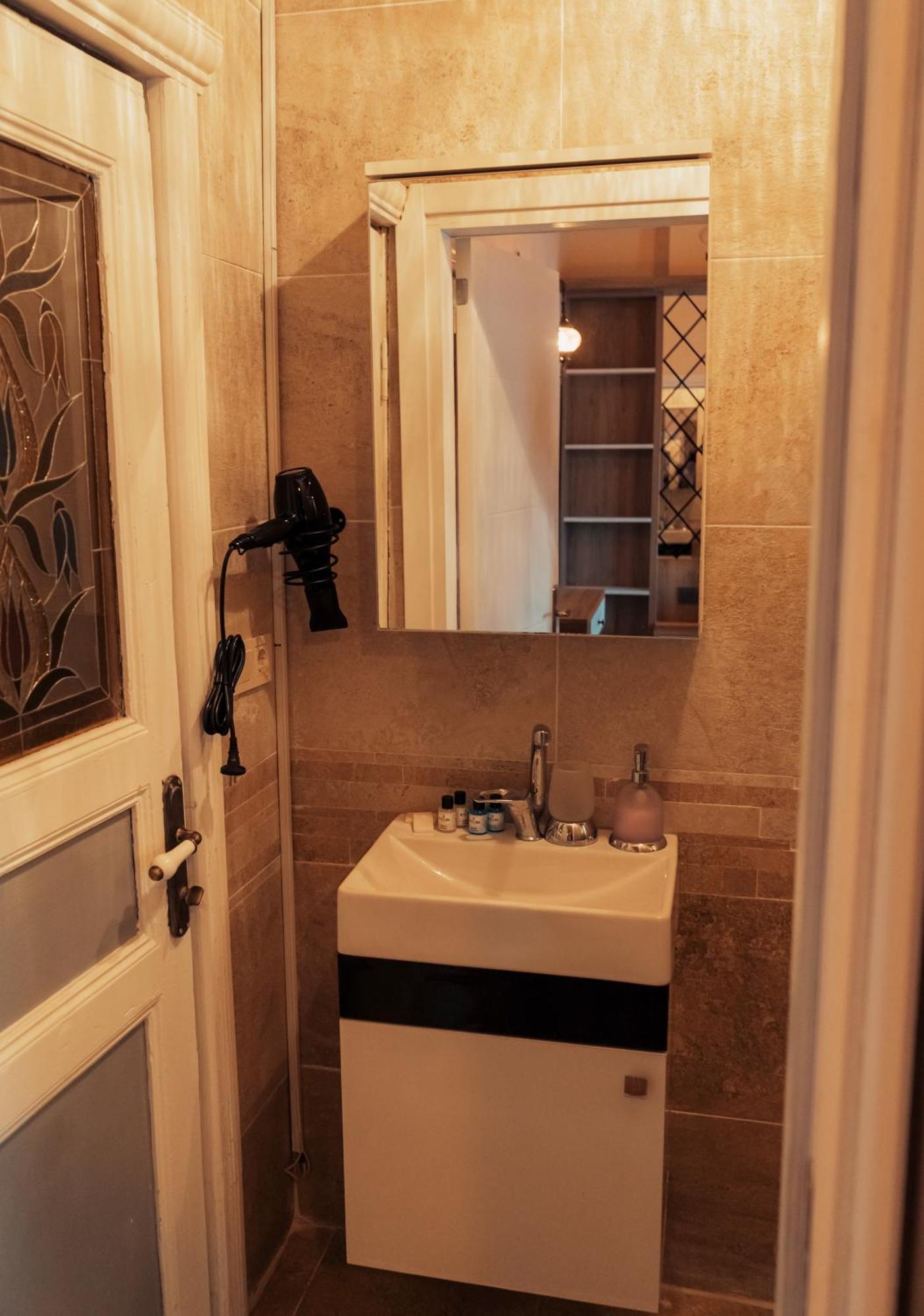 Astra Boutique Hotel Istanbul Exterior photo